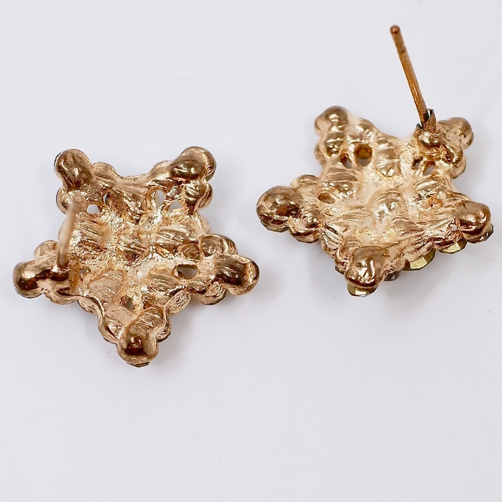 CRYSTAL STAR~GOLD STUD EARRINGS - Picture 5 of 5